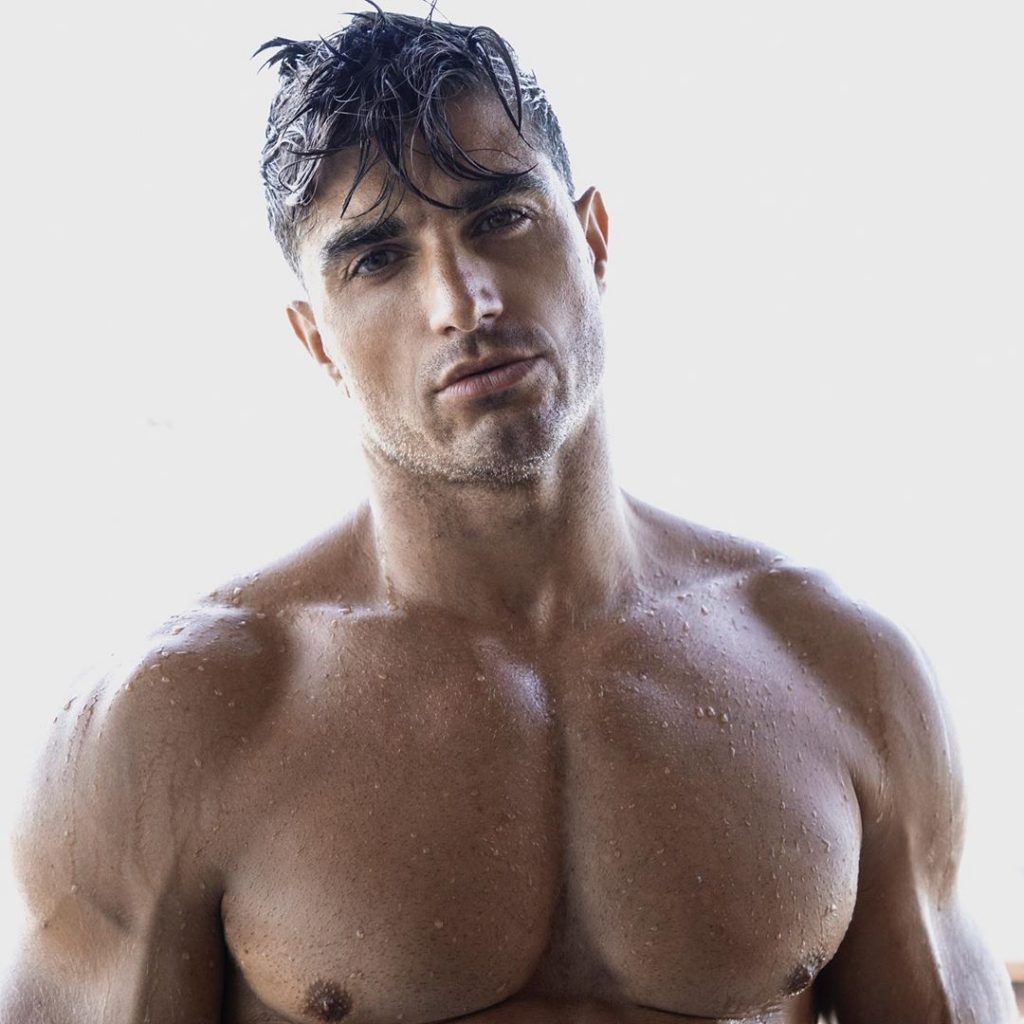 Эскорт мужчин для женщин