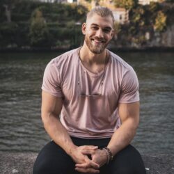 Мальчики по вызову для дам на ночь