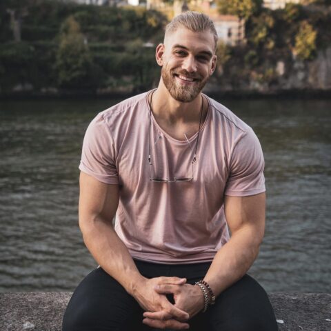 Мальчики по вызову для дам на ночь