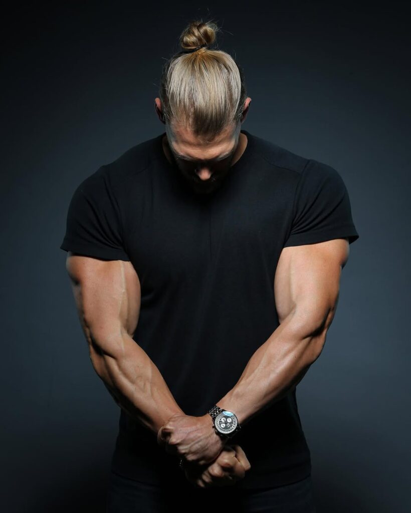 Снять мужчину на час